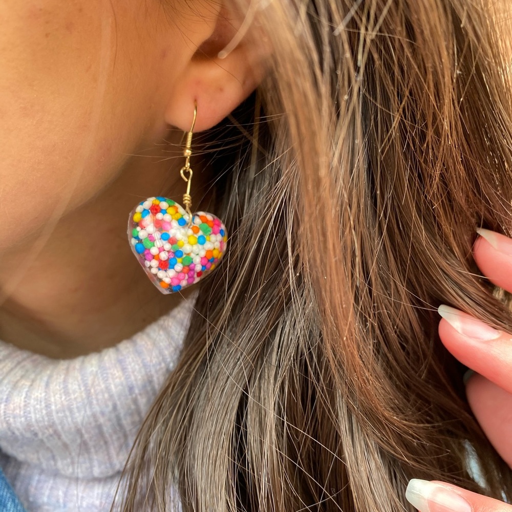 Heart💖🍩Sprinkle Dangle Earrings! Handmade🙋🏻‍♀️ - Picture 8 of 11